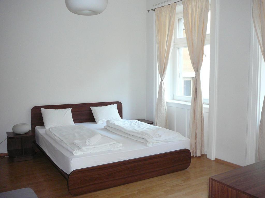 ברטיסלאבה Lion Apartments Medena, Big Size, High Ceilings מראה חיצוני תמונה