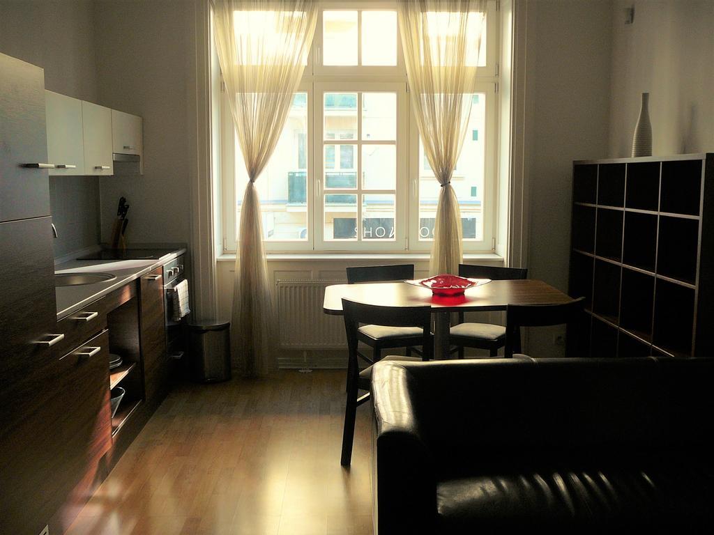 ברטיסלאבה Lion Apartments Medena, Big Size, High Ceilings מראה חיצוני תמונה